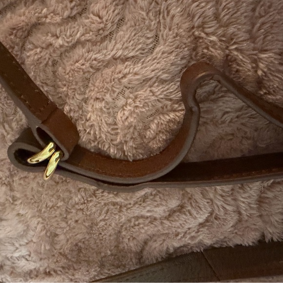 UGG Gray Shearling Fur-Trimmed Small Crossbody Bag with Wallet Card Slots - Picture 8 of 16